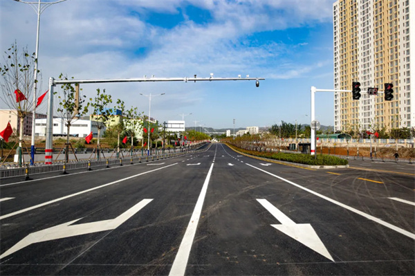 晋城城区金匠街西延道路工程顺利通车